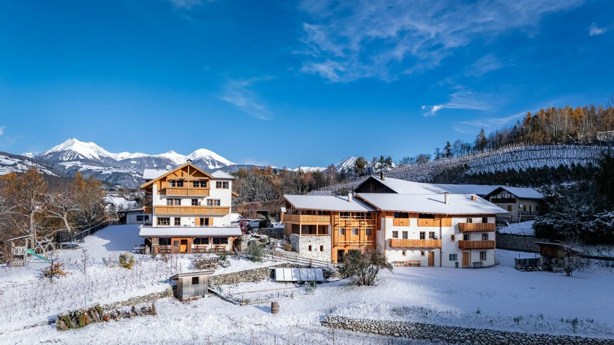 Trinnerhof- Hof Chalets Und Obsthof Mit Zimmer Natz-Schabs Esterno foto