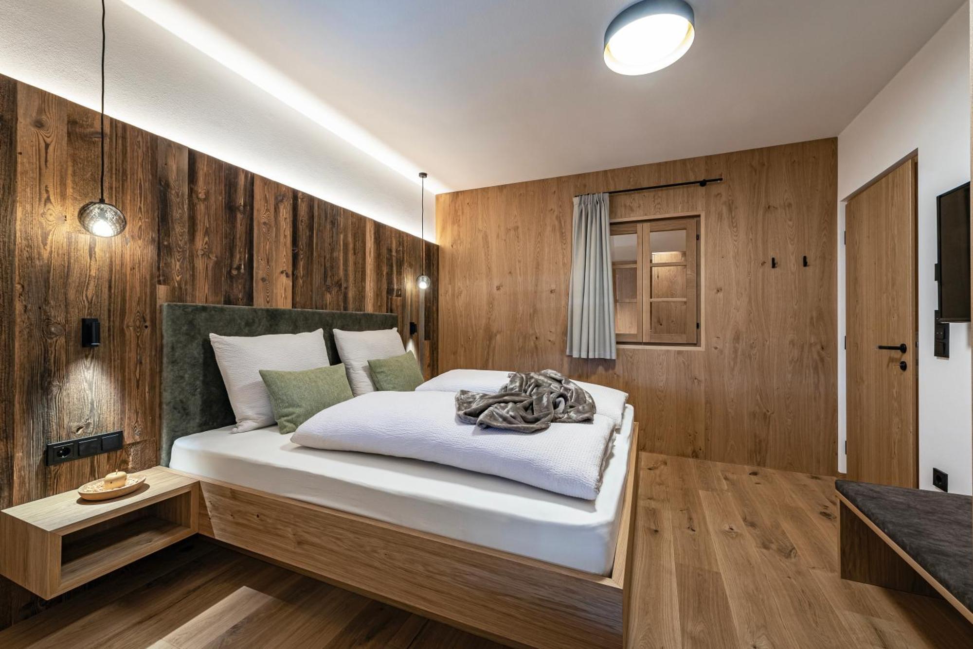 Trinnerhof- Hof Chalets Und Obsthof Mit Zimmer Natz-Schabs Esterno foto