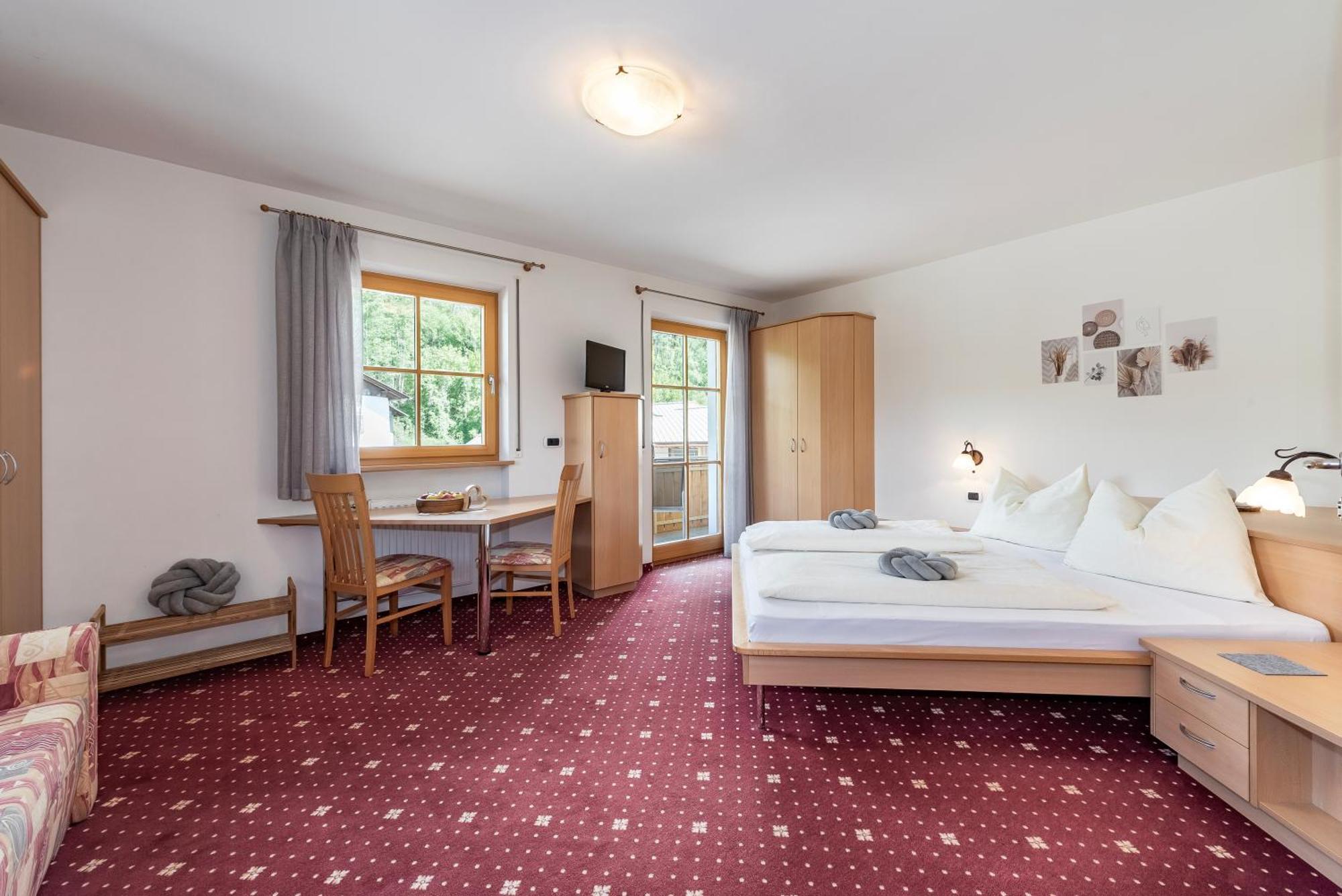 Trinnerhof- Hof Chalets Und Obsthof Mit Zimmer Natz-Schabs Esterno foto