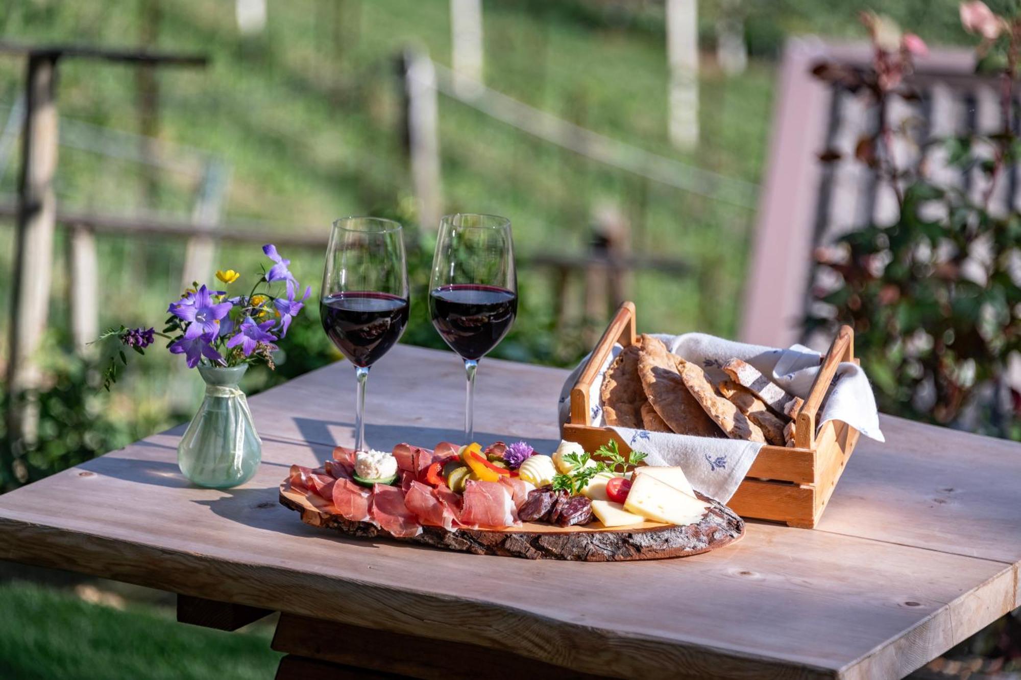 Trinnerhof- Hof Chalets Und Obsthof Mit Zimmer Natz-Schabs Esterno foto
