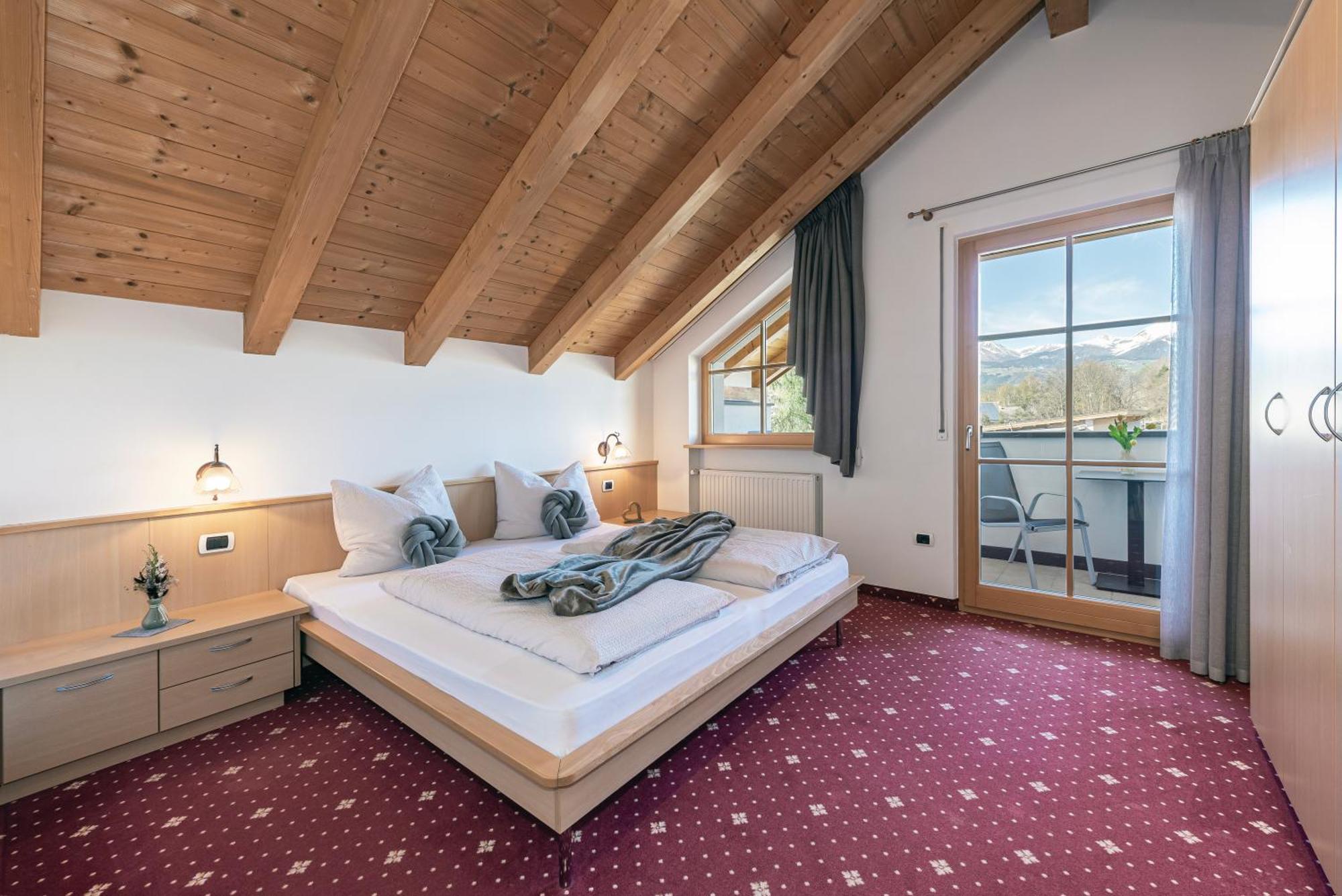 Trinnerhof- Hof Chalets Und Obsthof Mit Zimmer Natz-Schabs Esterno foto