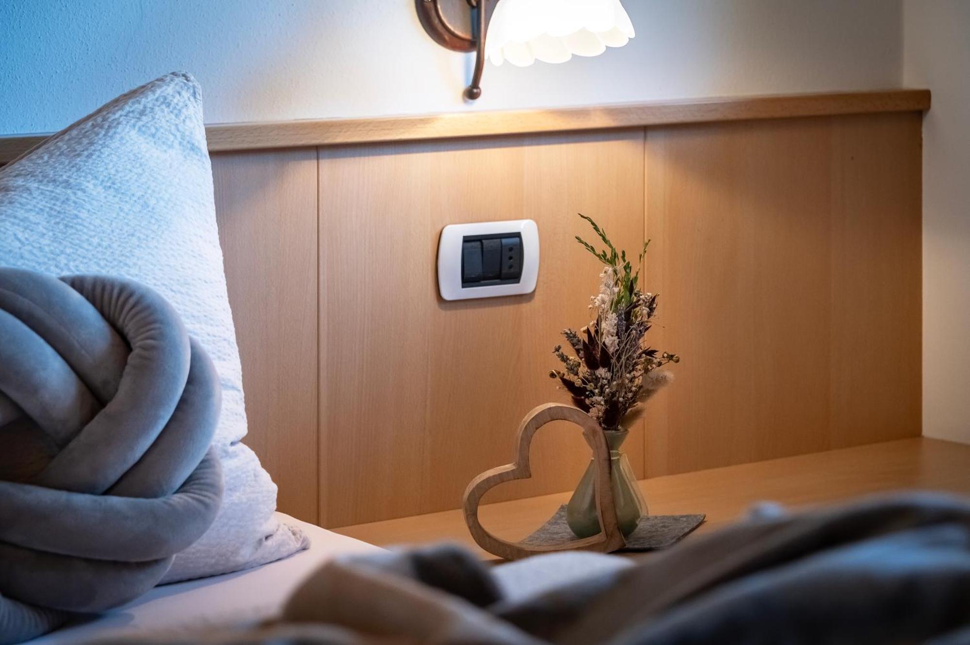 Trinnerhof- Hof Chalets Und Obsthof Mit Zimmer Natz-Schabs Esterno foto