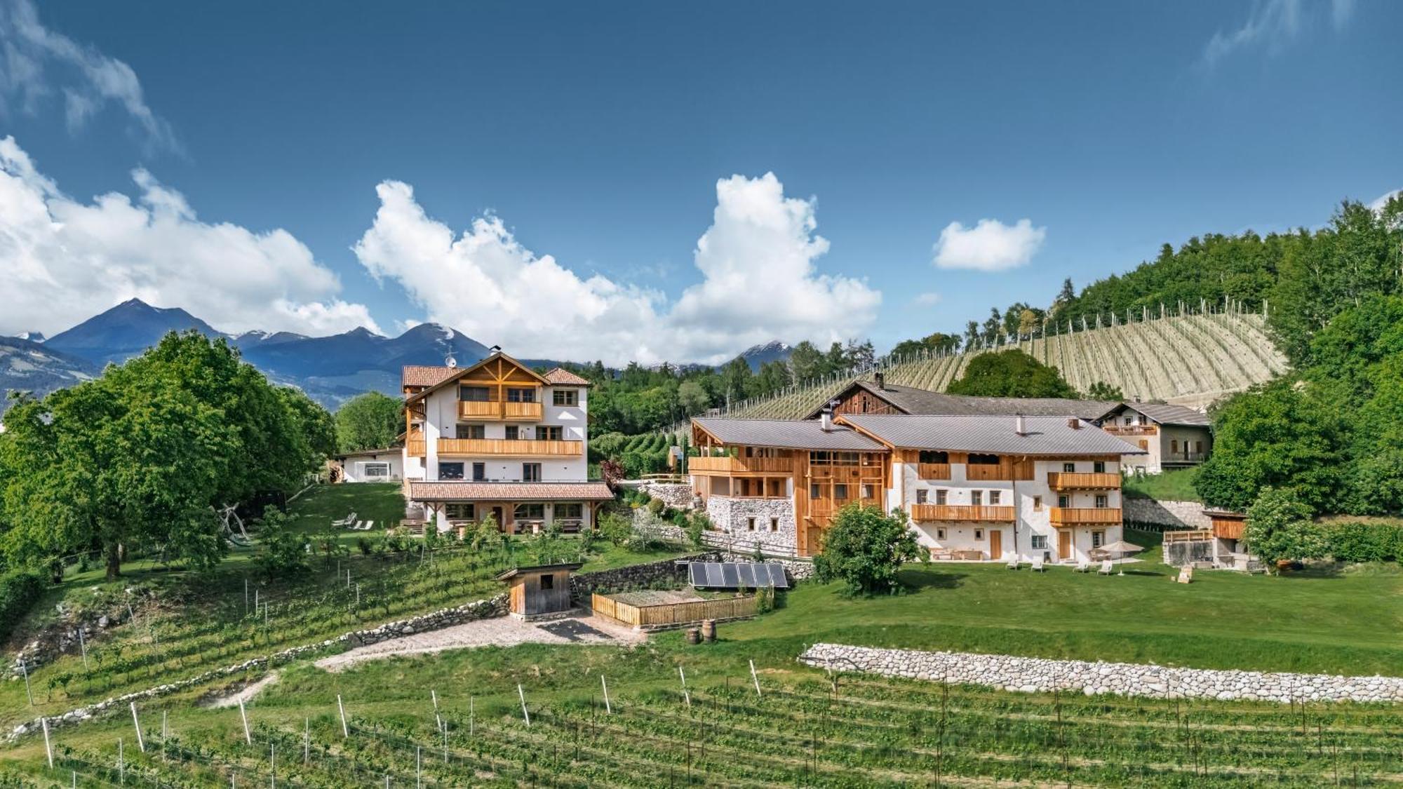 Trinnerhof- Hof Chalets Und Obsthof Mit Zimmer Natz-Schabs Esterno foto